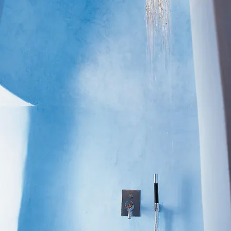 Mykonos Blu, A To Live