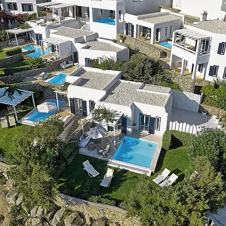Mykonos Blu, A To Live Üdülőközpont