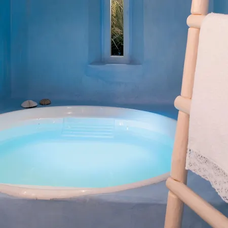 Mykonos Blu, A To Live 5*